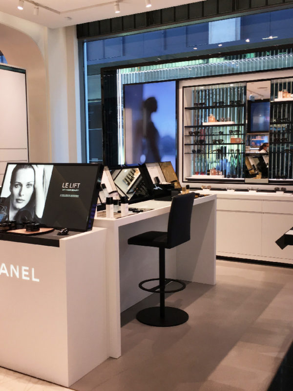 Boutique Chanel Parfum beauté Printemps Haussmann