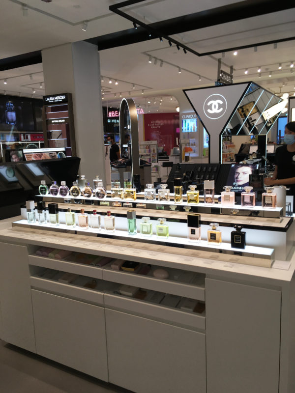 Boutique Chanel Parfum beauté Printemps Haussmann