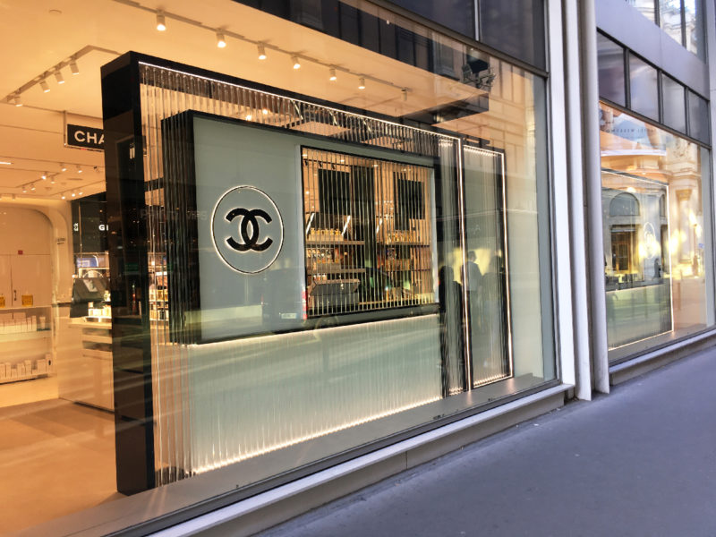 Façade Boutique Chanel Parfum beauté Printemps Haussmann